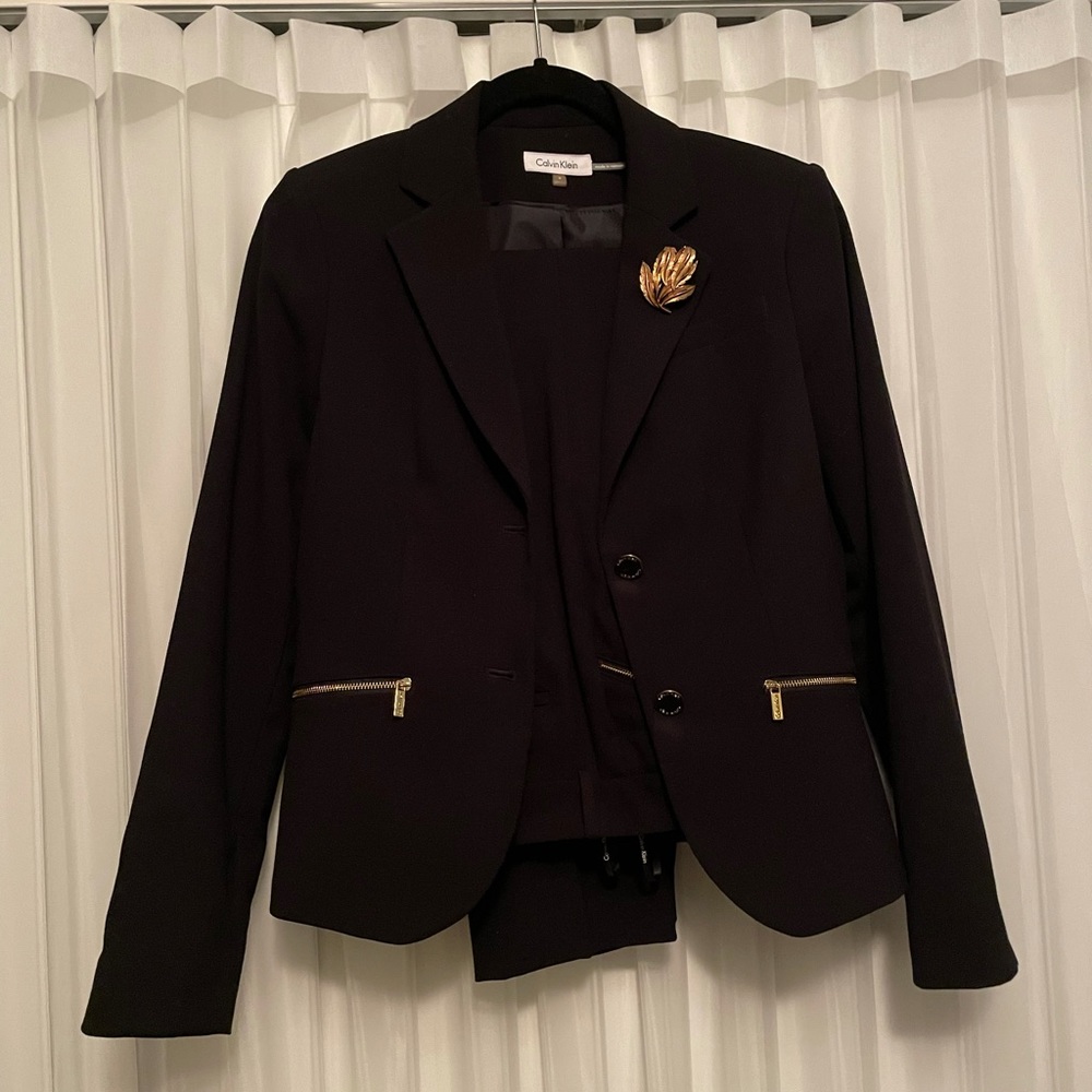 Calvin Klein Women’s Blazer and Pant Suit - Sz. 4